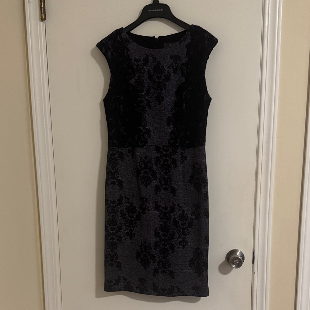 Adrianna Papell Elegant Black and Gray Dress